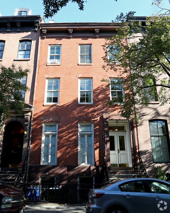 Foto del edificio - 353 W 20th St