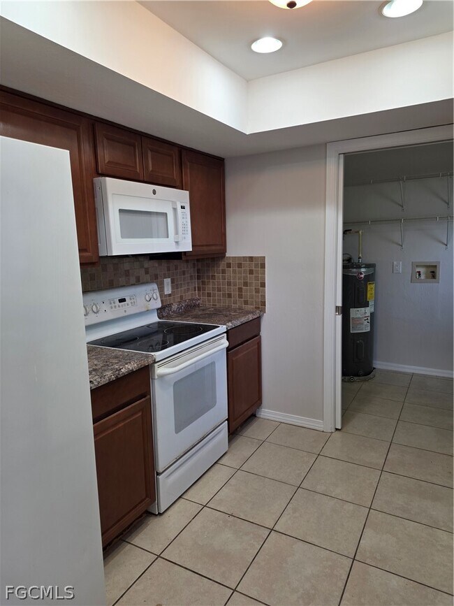 Foto del edificio - 5868 Littlestone Ct
