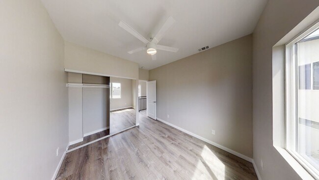 Building Photo - 4BD/2BA on Tipton