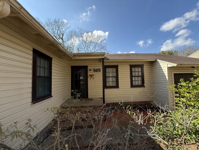 Foto del edificio - 565 24th St