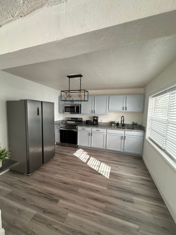 Primary Photo - 2706 W Tyson Ave