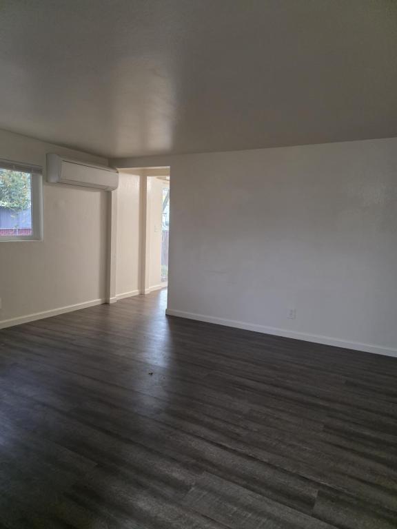 Foto del edificio - 1411 SW G St