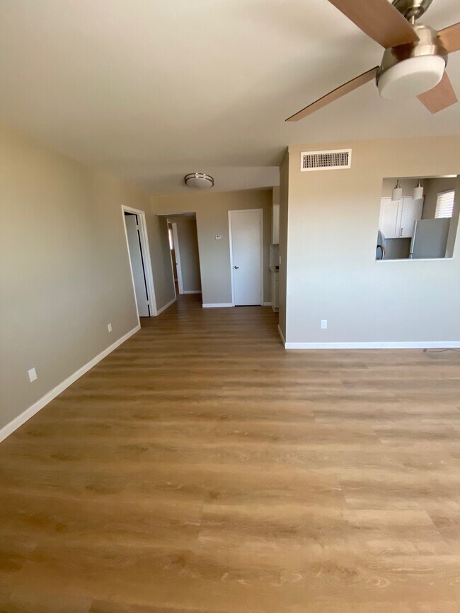 Building Photo - 482 Monaco Ln