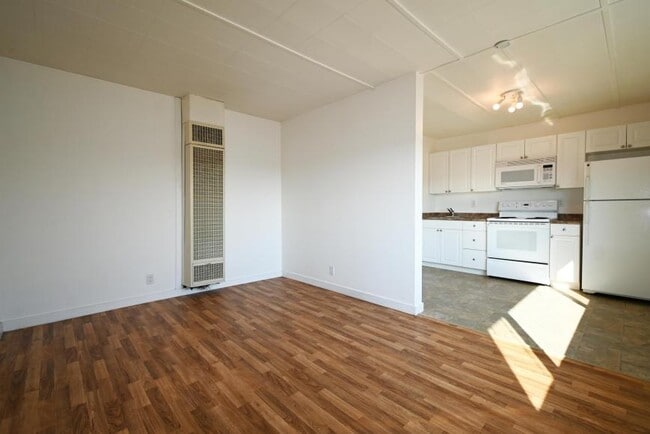 Photo du bâtiment - 1 bedroom in Prince George BC V2M 3K9