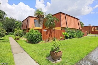 Building Photo - 1538 Park Meadows Dr
