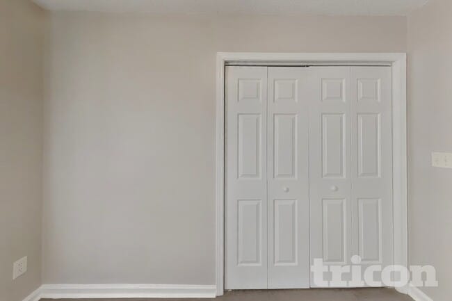 Building Photo - 105 Pinto Ln