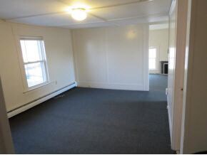 Building Photo - 17 Elm St
