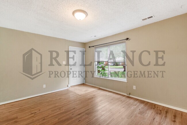 Foto del edificio - 1932 N Garland St