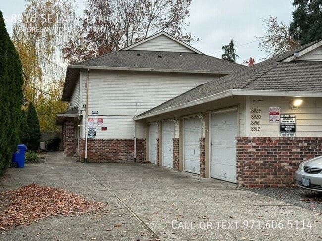 Photo - 8916 SE Lafayette St Apartment