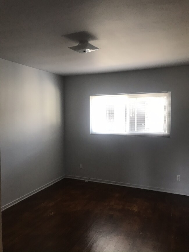 Bedroom - 1723 Delaware Ave