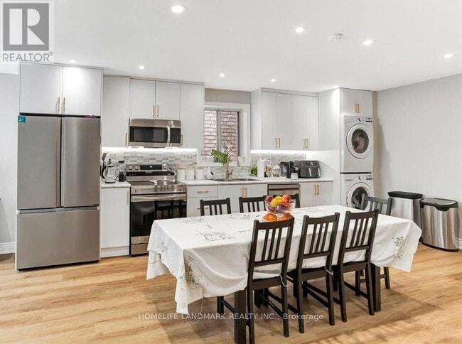 Building Photo - 89 Chiswick Ave