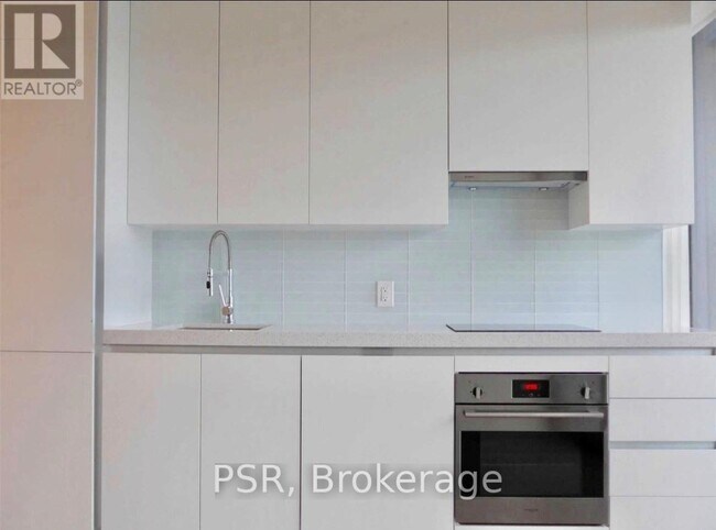 Photo du bâtiment - 629 King St W