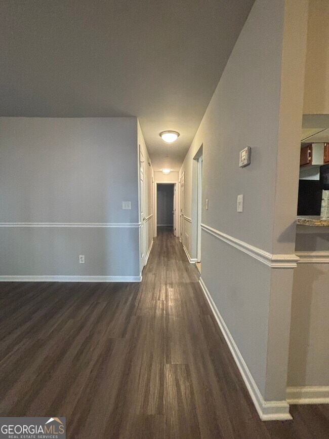 Foto del edificio - 4363 Thunderfork Ln