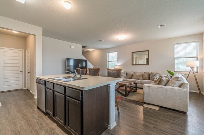 Building Photo - 9427 Somers Bend