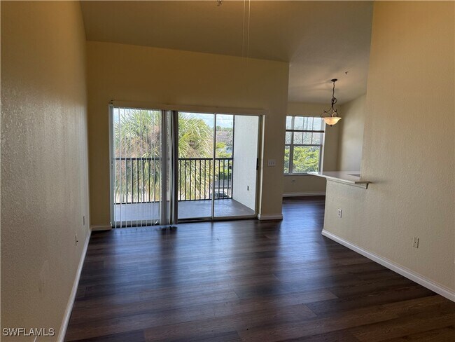 Foto del edificio - 7985 Preserve Cir