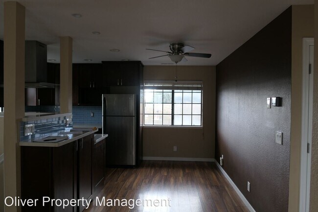 Building Photo - 2 br, 2 bath House - 136 Elm St Apt C