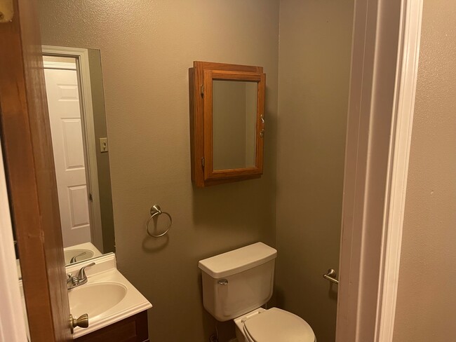 Building Photo - 112 Dollie Cir