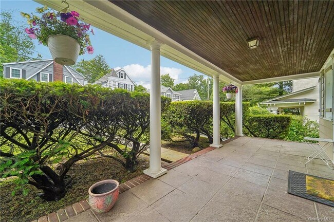 Foto del edificio - 178 Bradley Rd