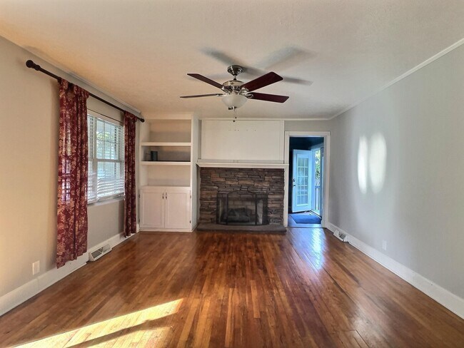 Foto del edificio - 339 Charleston St SE