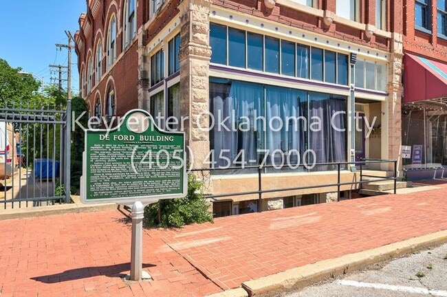 Building Photo - 116 S 2nd St