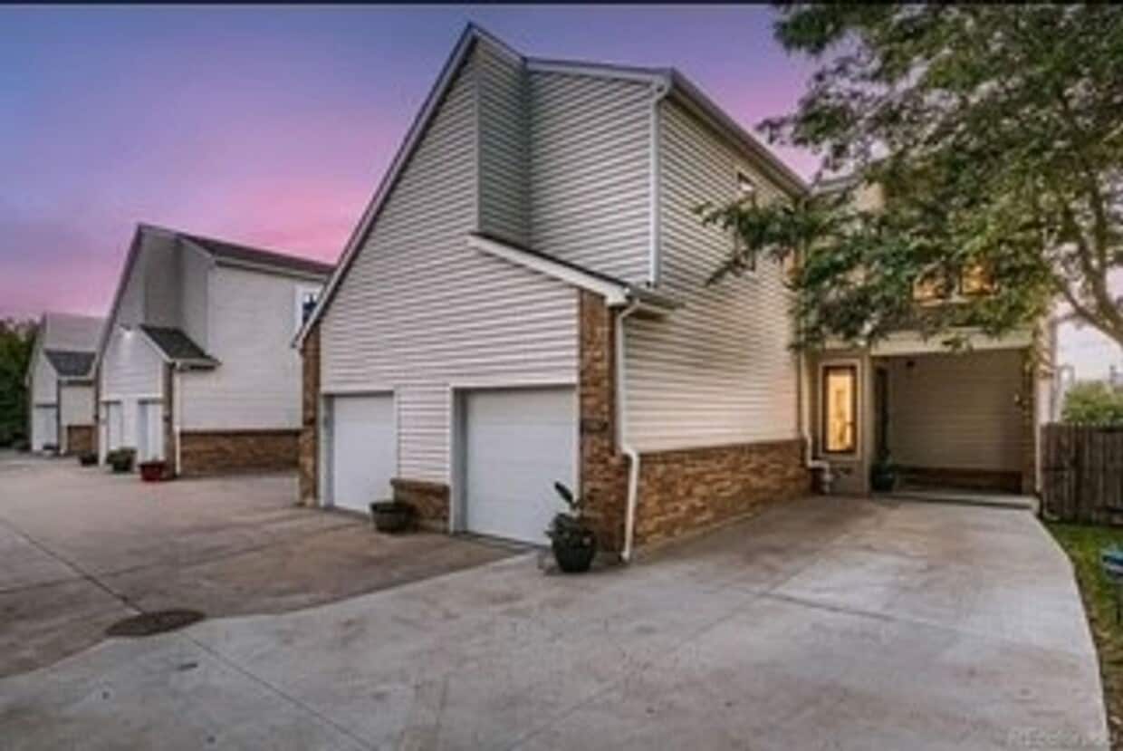 Spacious Townhome in Aurora - Spacious Townhome in Aurora
