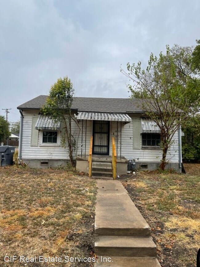 Foto del edificio - 3 br, 1 bath House - 3833 Rolando St