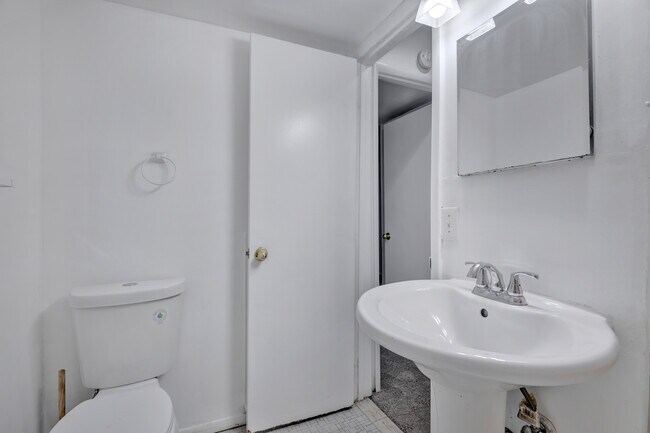 Foto del edificio - 537 Wilson Bridge Dr