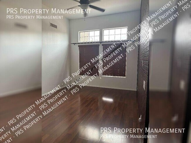 Foto del edificio - 2741 W Redwood Ln