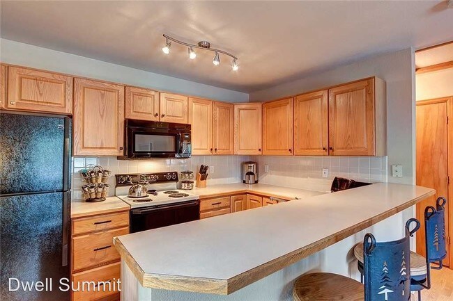 Building Photo - 1 br, 1 bath House - 302 Village Point Drive