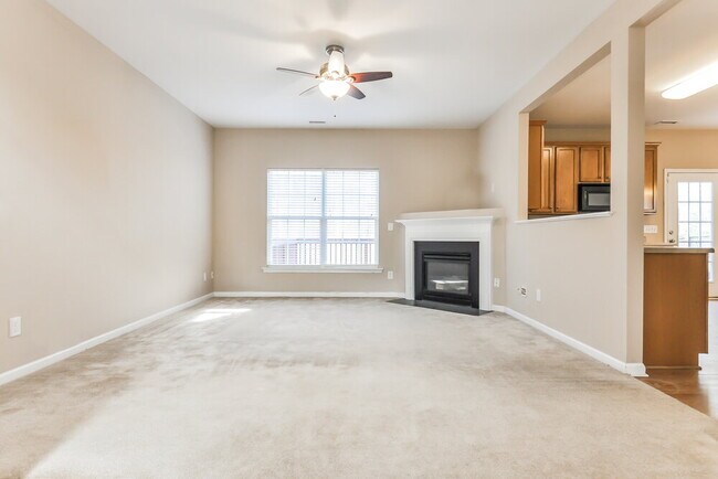 Building Photo - 1543 Cairo Way