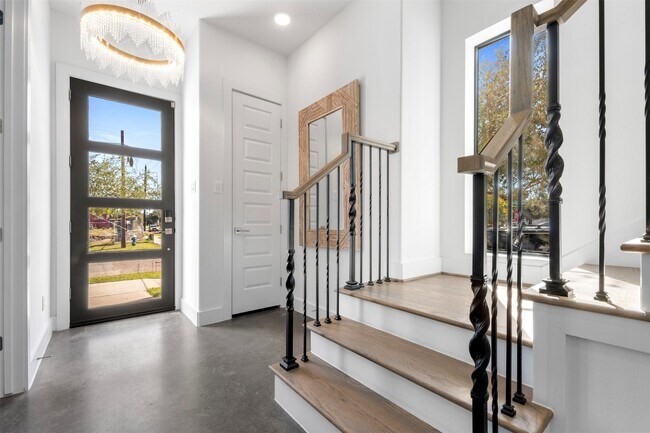 Foto del edificio - 1122 Ennis St