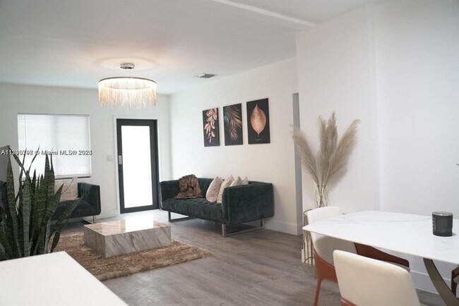 Foto del edificio - 520 NW 45th St