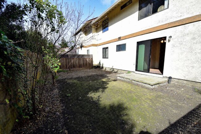 Building Photo - 4320 San Pablo Dam Rd