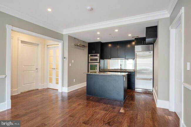 Building Photo - 910 Powhatan St