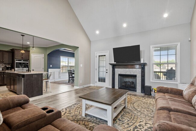 Foto del edificio - Beautiful Home in Summerfield Waiting to C...