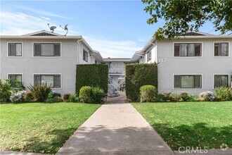 Building Photo - 117 S Ivy Ave