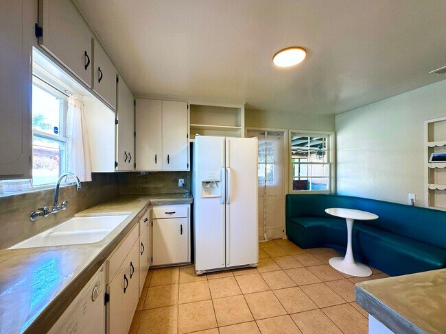 Foto del edificio - Welcome to your new home located centrally...