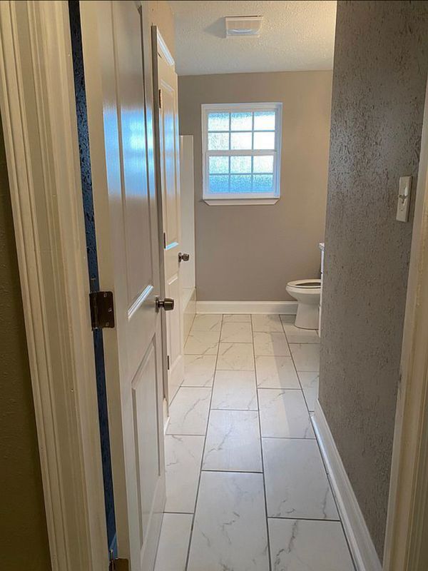 Foto del edificio - 6636 Foch Rd