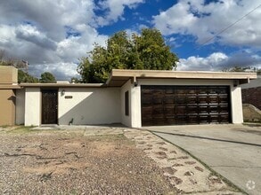 Building Photo - 1935 Thomas Dr