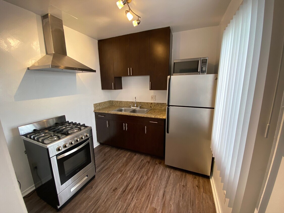 2555 S Sepulveda Blvd Unit 3, Los Angeles, CA 90064 2555 S Sepulveda