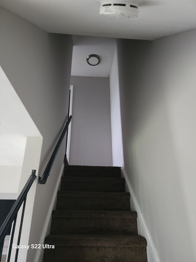 Building Photo - "Charming 3 Bedroom Home for Rent in Quiet...