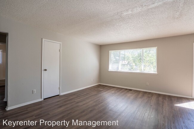 Foto del edificio - 3 br, 1 bath House - 12946 E 32nd St