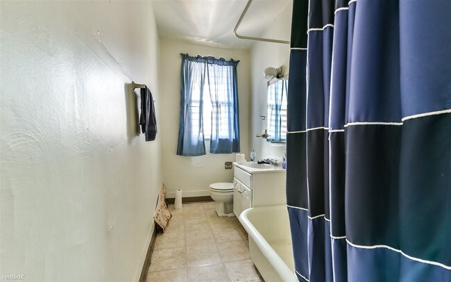 Building Photo - 3 br, 2 bath Apartment - 330 Atwood St Apt 3