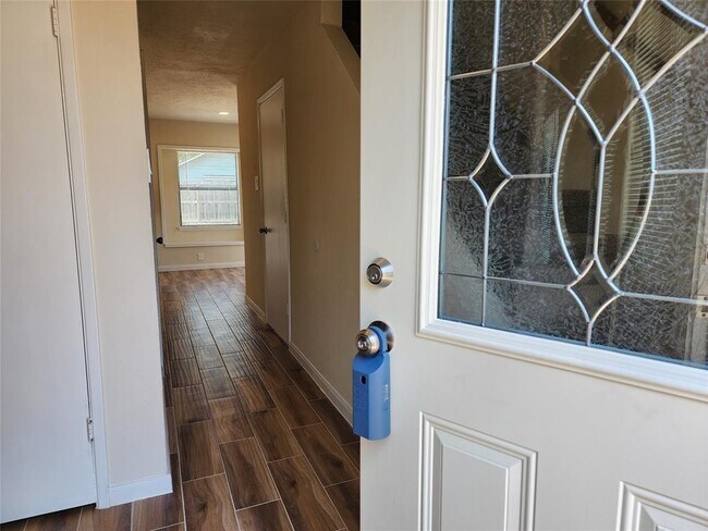 Building Photo - 10146 Horseshoe Bend Dr