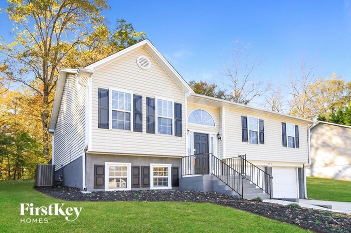Primary Photo - 950 Buckhorn Ct