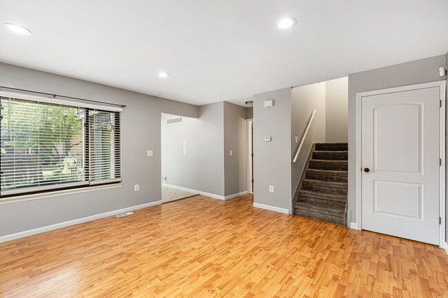 Building Photo - 37331 Clubhouse Dr