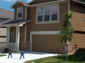 Building Photo - 2103 Keepsake Dr