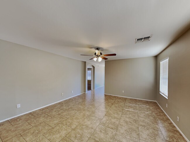 Foto del edificio - 2470 W Silver Creek Ln