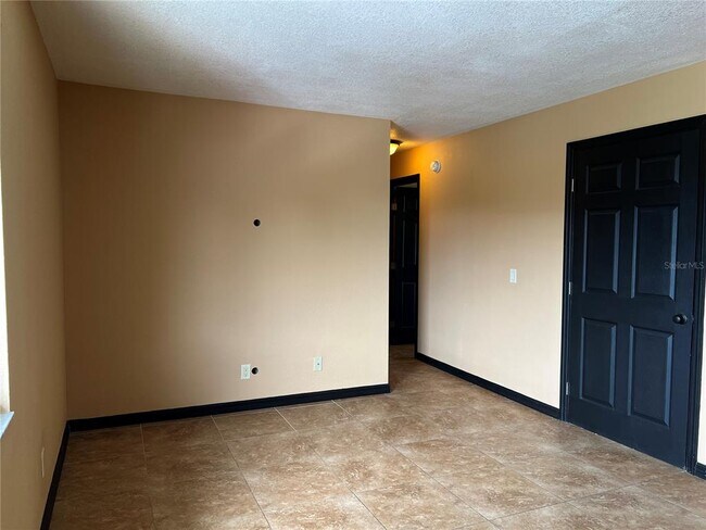 Foto del edificio - 22481 Westchester Blvd