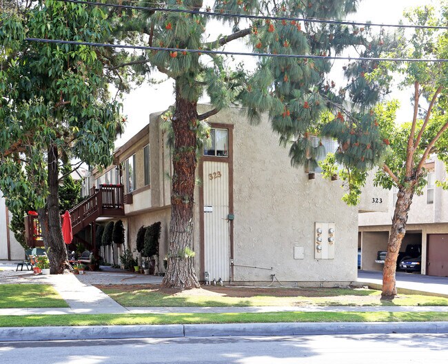 Foto del edificio - 323 S Flower St